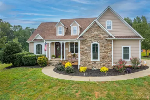 110 Red Bud Ln, Rutherfordton, NC 28139