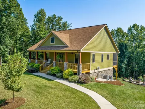 4378 Poplar Bluff Dr, Lenoir, NC 28645