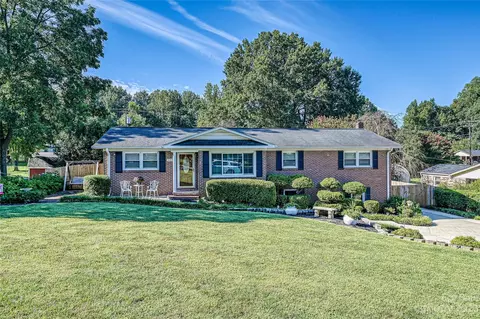 604 Iowa Ave, Bessemer City, NC 28016