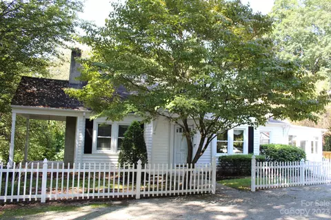509 Viewmont St, Lenoir, NC 28645