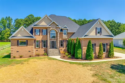 3222 Shelby Dr, Monroe, NC 28110
