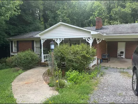 1328 Springdale Park Dr, Lincolnton, NC 28092