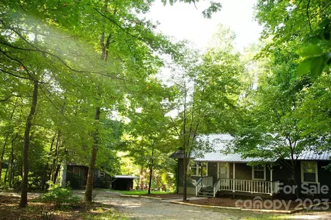 13 Mountain Ivy Dr, Marion, NC 28752
