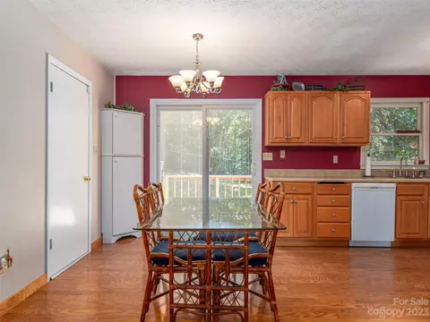 167 Paradise Cir, Clyde, NC 28721 photo 6