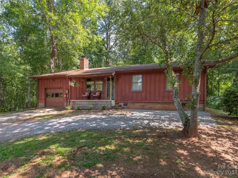 167 Paradise Cir, Clyde, NC 28721 photo 2