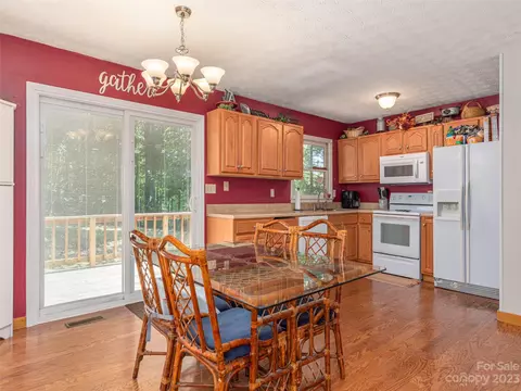 167 Paradise Cir, Clyde, NC 28721 photo 7