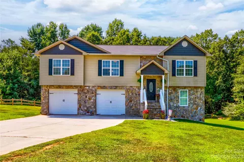 101 Parkview Pl, Morganton, NC 28655