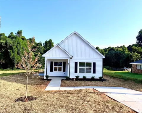 908 W Virginia Ave, Bessemer City, NC 28016
