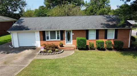 617 N Cansler St, Kings Mountain, NC 28086