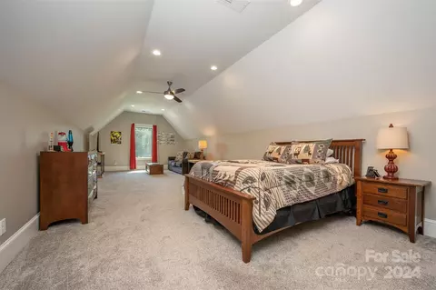 398 Mapleton Ln, Columbus, NC 28722 photo 25
