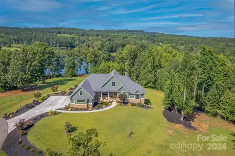 398 Mapleton Ln, Columbus, NC 28722 photo 4
