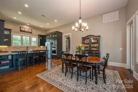 398 Mapleton Ln, Columbus, NC 28722 photo 8