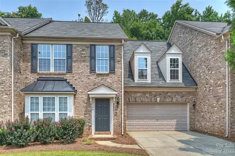3348 Park South Station 38 Blvd #38, Charlotte, NC 28210