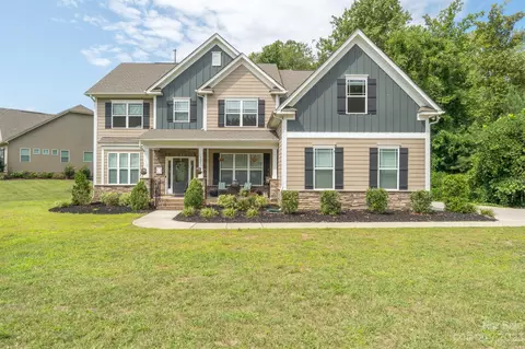 121 Shinnville Ridge Ln, Mooresville, NC 28115