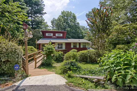 813 Louisiana Ave, Saluda, NC 28773
