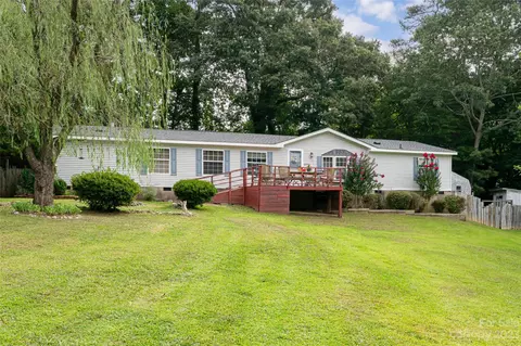 52 Clear View Run Dr, Hendersonville, NC 28792