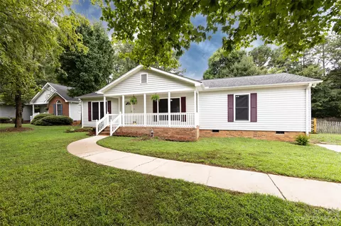 2801 Windsor Chase Dr, Matthews, NC 28105