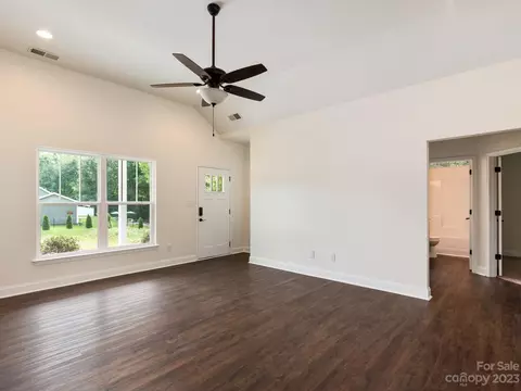 116 Stanton St, Clover, SC 29710 photo 4