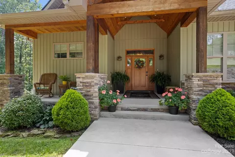 962 Windover Dr, Brevard, NC 28712 photo 3