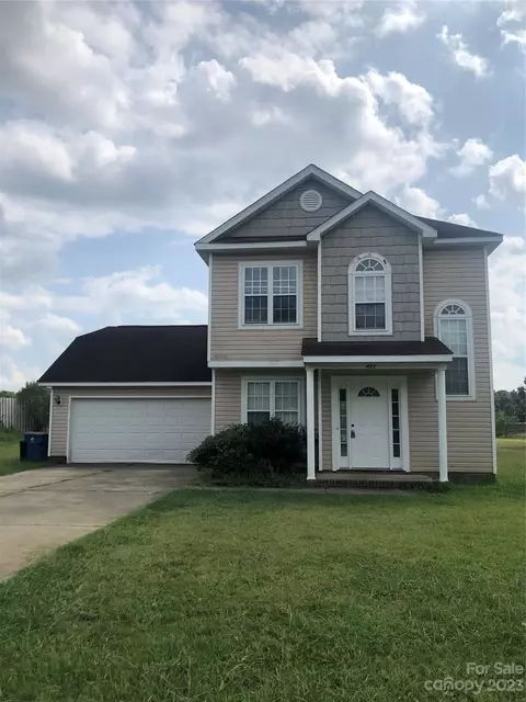 421 Glencroft Dr, Wingate, NC 28174