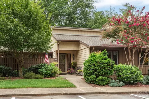 461 Crowfields Dr, Asheville, NC 28803