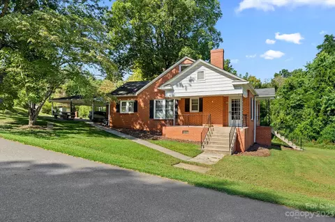 206 Mull Ln, Morganton, NC 28655