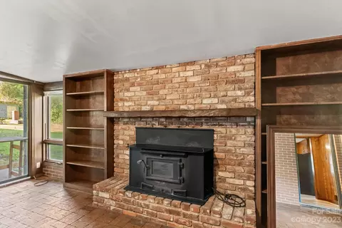 206 Mull Ln, Morganton, NC 28655 photo 6