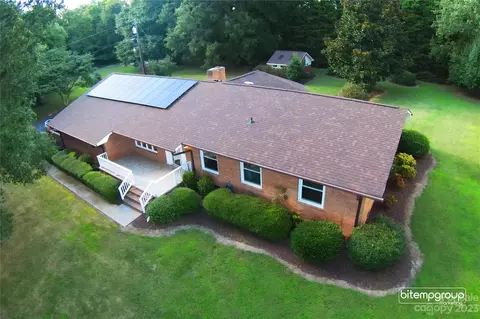 2400 Primm Rd, Charlotte, NC 28216