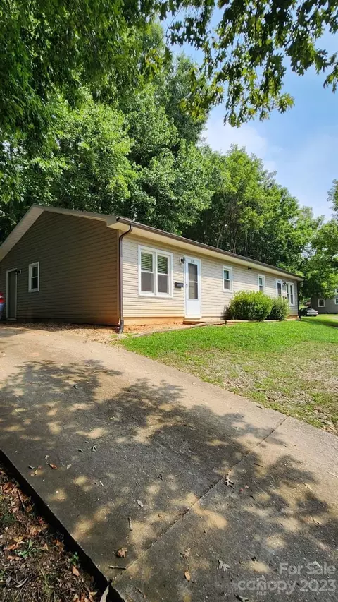 1616 Poplar Nw St NW, Lenoir, NC 28645