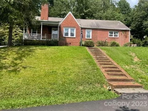11 Sloan St, Old Fort, NC 28762