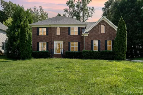 3330 Granard Ln, Charlotte, NC 28269