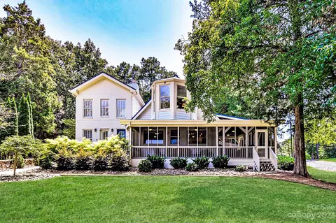 137 Lakeland Cir, Mount Gilead, NC 27306