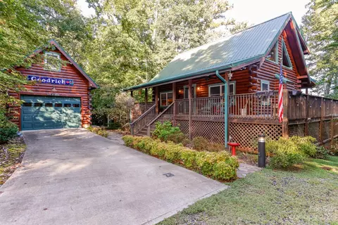 755 Pheasant St, Lake Lure, NC 28746