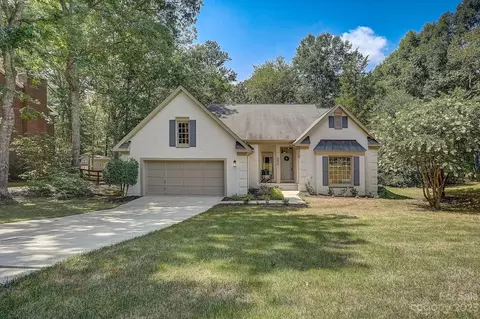 8231 Hunley Ridge Rd, Matthews, NC 28104