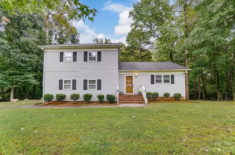 2815 Starnes Rd, Charlotte, NC 28214