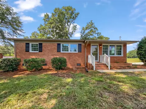 2624 Quiet Acres Rd, Lancaster, SC 29720
