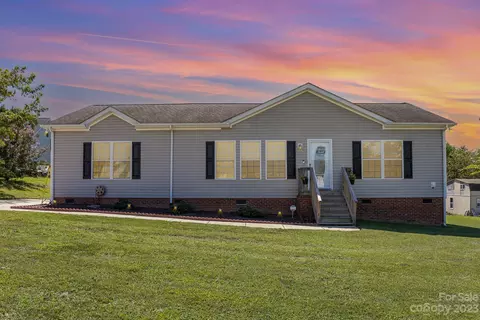 1508 Joy Anne Ct, Mount Holly, NC 28120