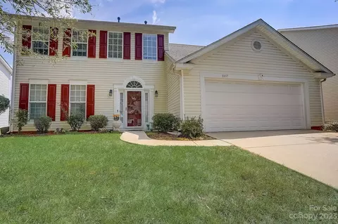 8837 Goldfields Dr, Charlotte, NC 28227