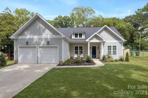 723 Tennyson Dr, Charlotte, NC 28208