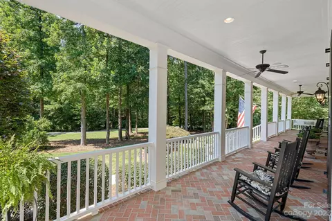 514 Bridlepath Trl, Davidson, NC 28036 photo 3