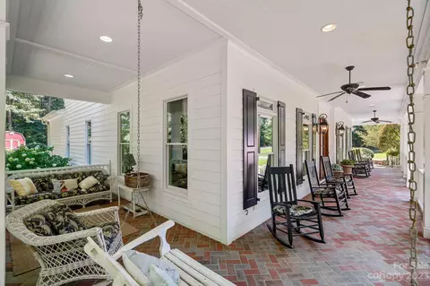 514 Bridlepath Trl, Davidson, NC 28036 photo 4