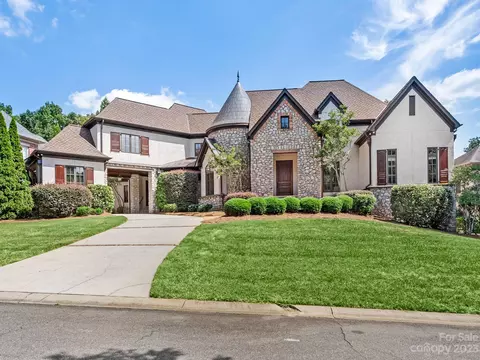3215 Leamington Ln, Charlotte, NC 28226
