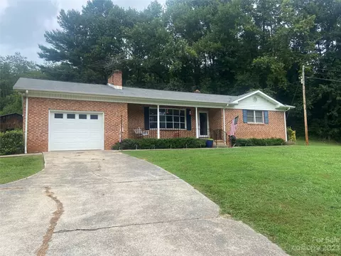 3951 Turner Mill St, Morganton, NC 28655