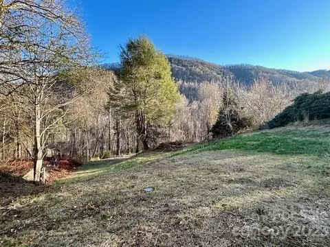 96 Lorraine 2 Dr #2, Waynesville, NC 28785
