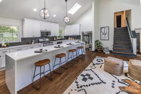 6501 Tensbury Ct, Charlotte, NC 28210