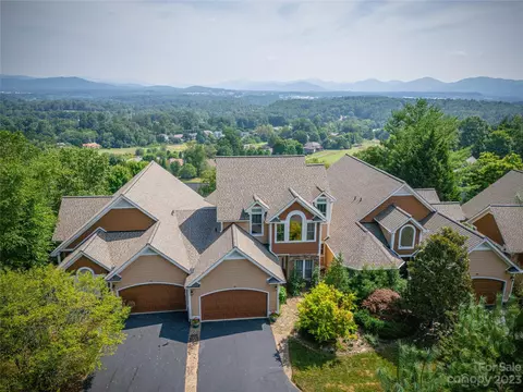 46 Mission Hills Ct, Mills River, NC 28759