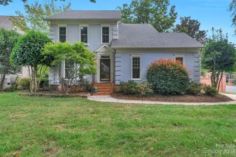 6713 Mahogany Woods Dr, Charlotte, NC 28210