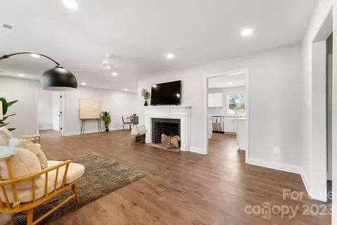 703 1st St, Cherryville, NC 28021 photo 4
