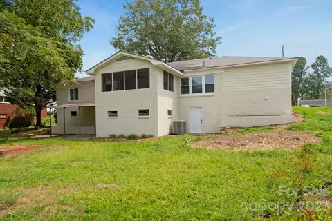703 1st St, Cherryville, NC 28021 photo 7