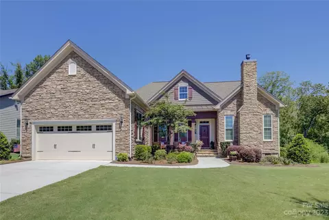 17202 Coves Edge Ln, Charlotte, NC 28278
